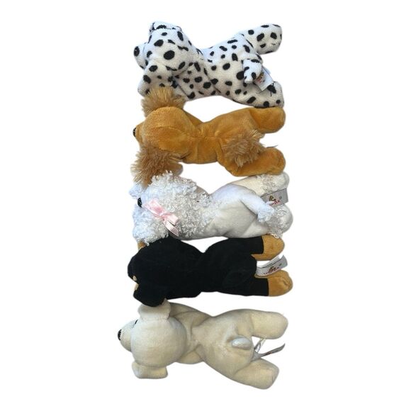 Plush Dog House Carrying Case with Five Stuffed Animal Dogs Puppies - Picture 6 of 9